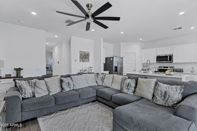 2939 W Shanley Ave Avenue, Apache Junction, AZ 85120