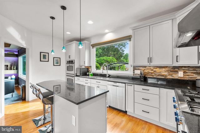 2910 GRAY ST, Oakton, VA 22124