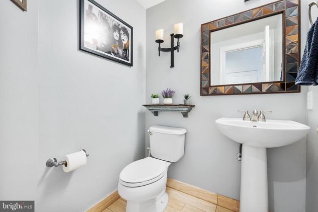 2910 GRAY ST, Oakton, VA 22124