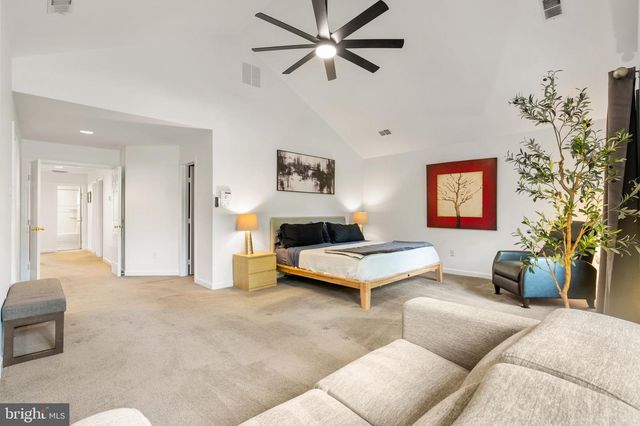 2910 GRAY ST, Oakton, VA 22124