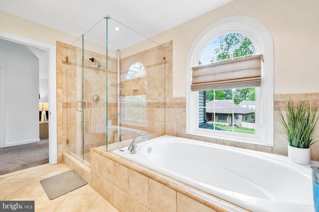 2910 GRAY ST, Oakton, VA 22124