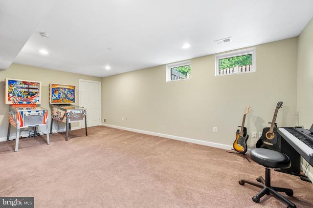 2910 GRAY ST, Oakton, VA 22124