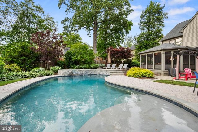 2910 GRAY ST, Oakton, VA 22124