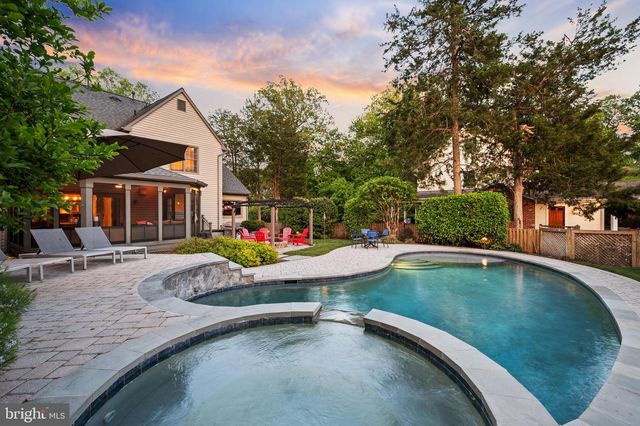 2910 GRAY ST, Oakton, VA 22124