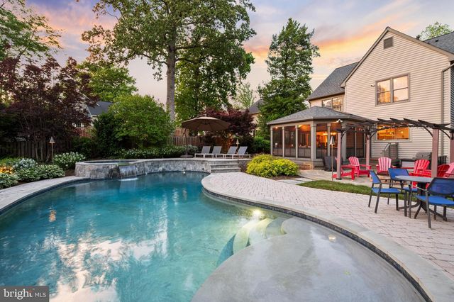 2910 GRAY ST, Oakton, VA 22124