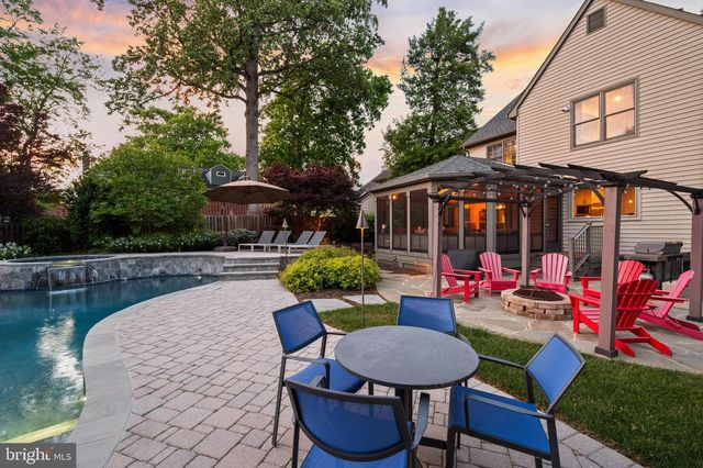 2910 GRAY ST, Oakton, VA 22124