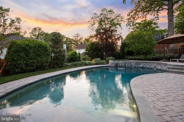 2910 GRAY ST, Oakton, VA 22124