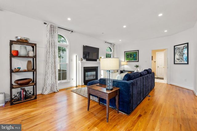 2910 GRAY ST, Oakton, VA 22124