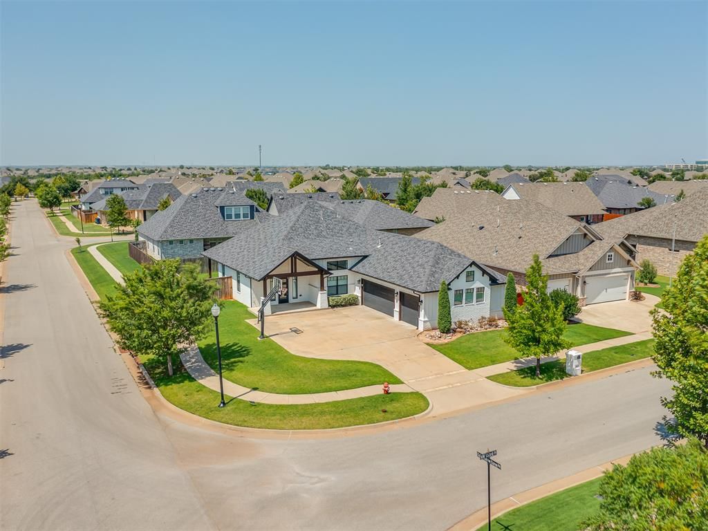 8429 NW 133rd Street, Oklahoma City, OK 73142
