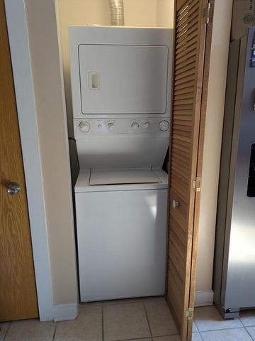 1511 W Pratt Boulevard 3, Chicago, IL 60626