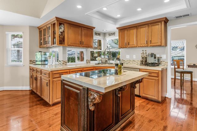 232 Silberhorn Dr, Folsom, CA 95630