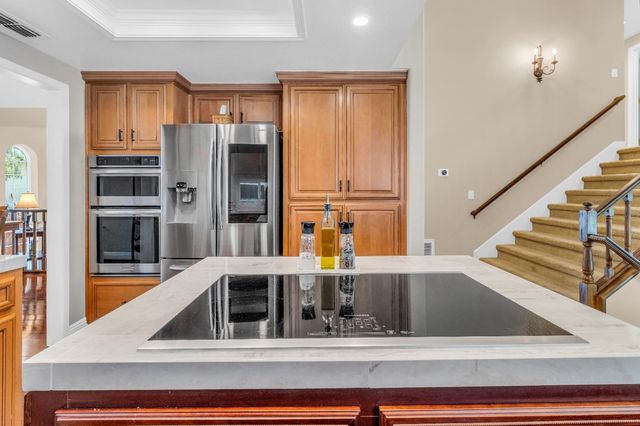 232 Silberhorn Dr, Folsom, CA 95630