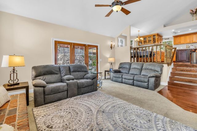 232 Silberhorn Dr, Folsom, CA 95630