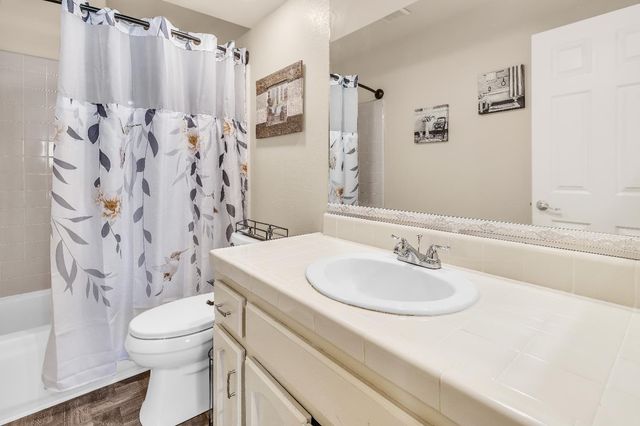 232 Silberhorn Dr, Folsom, CA 95630