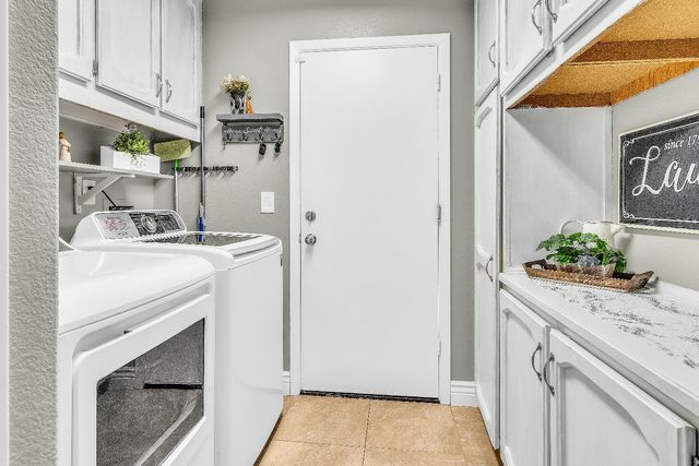 232 Silberhorn Dr, Folsom, CA 95630