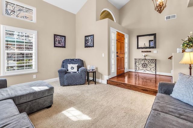 232 Silberhorn Dr, Folsom, CA 95630