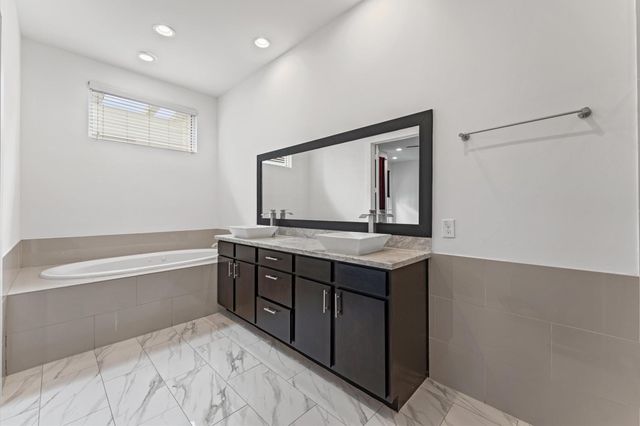 5228 Maxie Street B, Houston, TX 77007