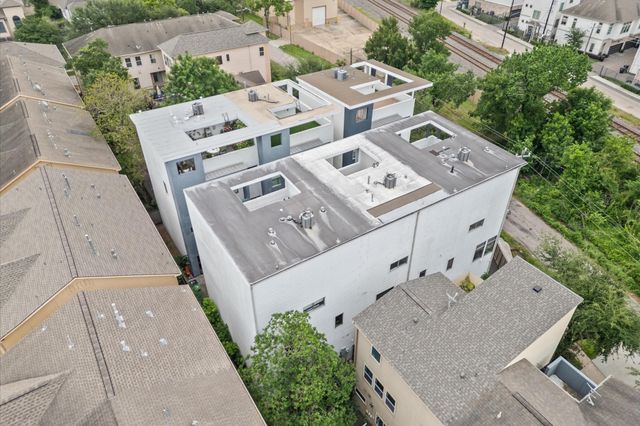 5228 Maxie Street B, Houston, TX 77007