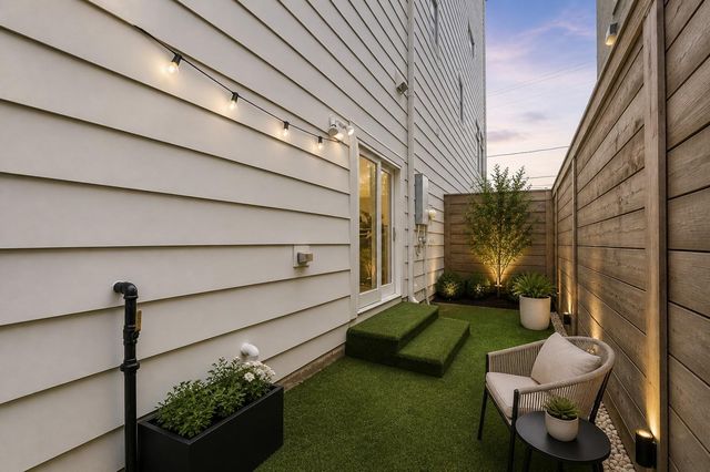 5228 Maxie Street B, Houston, TX 77007