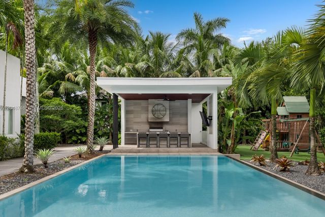 12900 SW 63rd Ave, Pinecrest, FL 33156