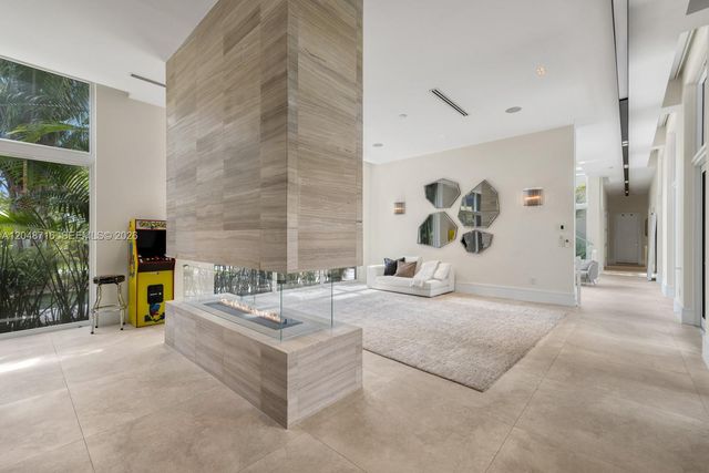 12900 SW 63rd Ave, Pinecrest, FL 33156