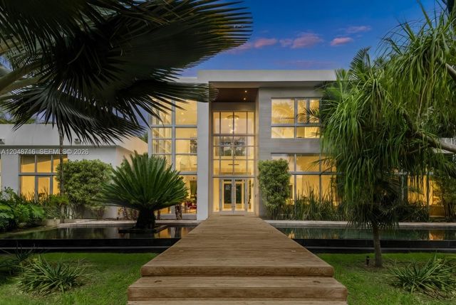 12900 SW 63rd Ave, Pinecrest, FL 33156