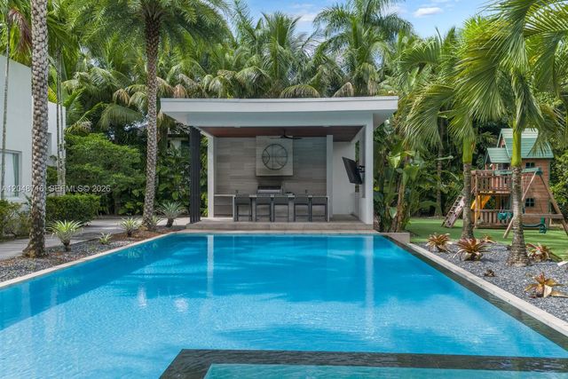 12900 SW 63rd Ave, Pinecrest, FL 33156