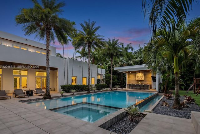 12900 SW 63rd Ave, Pinecrest, FL 33156