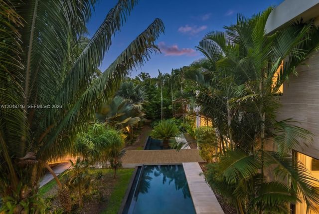 12900 SW 63rd Ave, Pinecrest, FL 33156