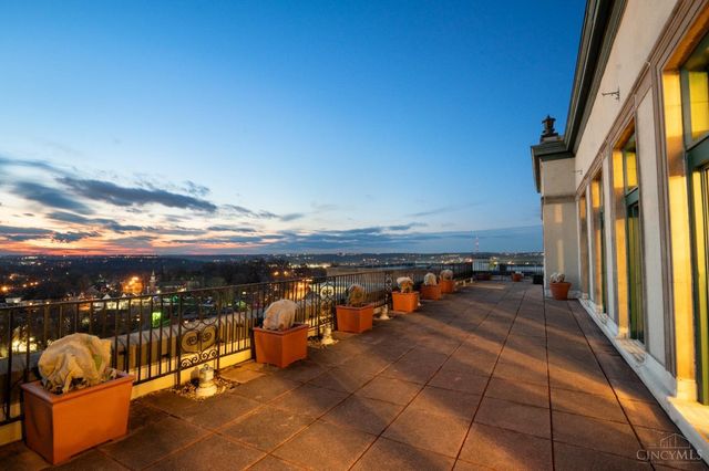 3900 Rose Hill Avenue, Cincinnati, OH 45229