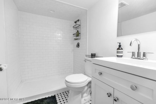 157 Portland Road, Highlands, NJ 07732