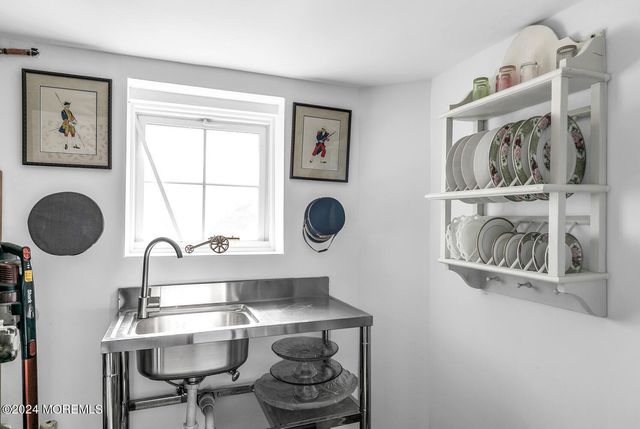 157 Portland Road, Highlands, NJ 07732