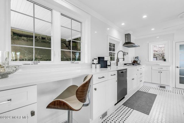 157 Portland Road, Highlands, NJ 07732