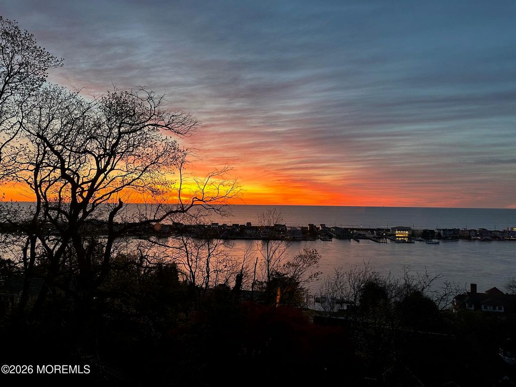 157 Portland Road, Highlands, NJ 07732