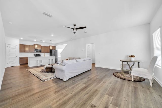 464 Arrowwood Boulevard, Freeport, FL 32439