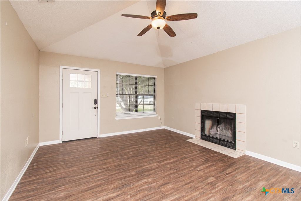 Image 17 of property listing at 3002 Honeysuckle Circle, Killeen, TX 76542