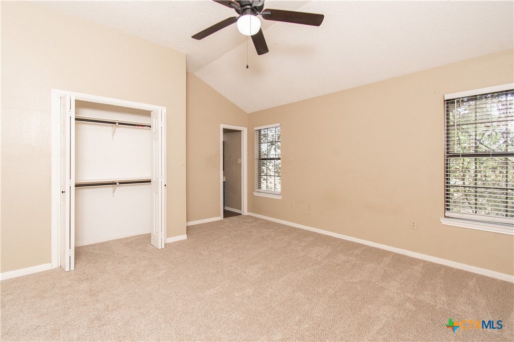 Image 21 of property listing at 3002 Honeysuckle Circle, Killeen, TX 76542