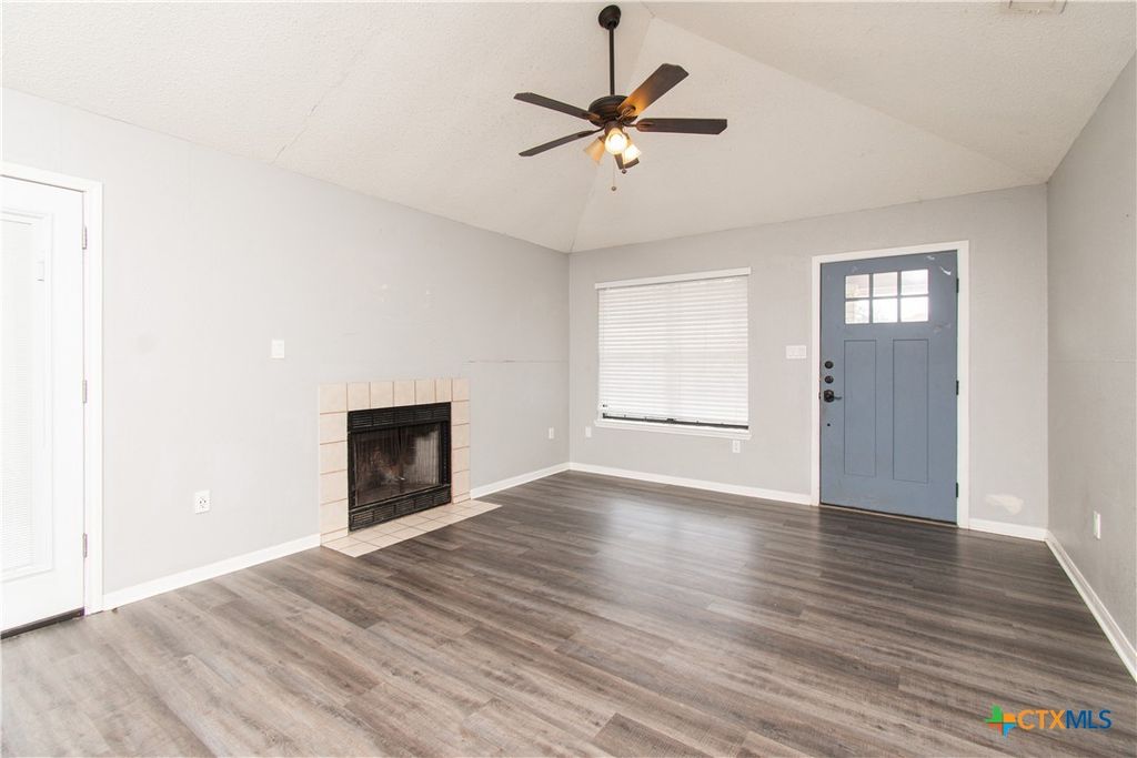 Image 5 of property listing at 3002 Honeysuckle Circle, Killeen, TX 76542