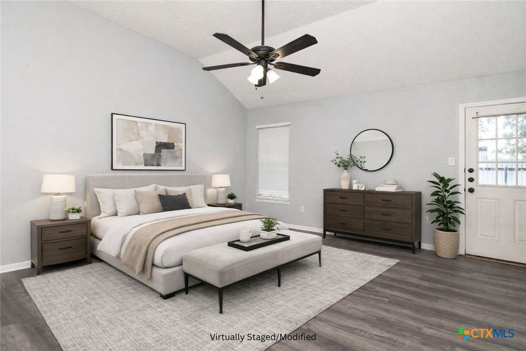 Image 8 of property listing at 3002 Honeysuckle Circle, Killeen, TX 76542