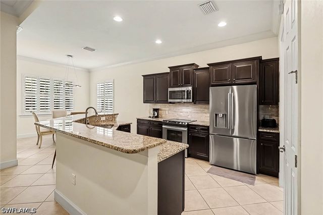 10534 Yorkstone DR, Bonita Springs, FL 34135