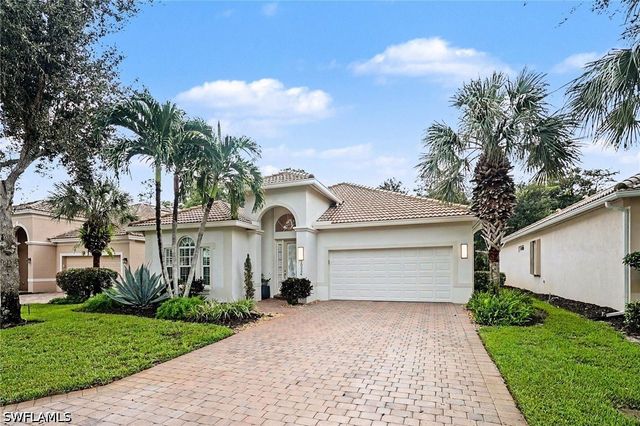 10534 Yorkstone DR, Bonita Springs, FL 34135