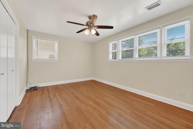 7205 LIVINGSTON RD, Oxon Hill, MD 20745