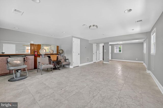 7205 LIVINGSTON RD, Oxon Hill, MD 20745