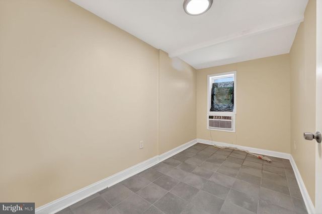 7205 LIVINGSTON RD, Oxon Hill, MD 20745