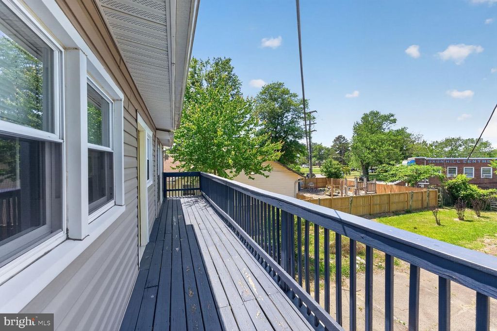 Image 3 of property listing at 7205 LIVINGSTON RD, Oxon Hill, MD 20745