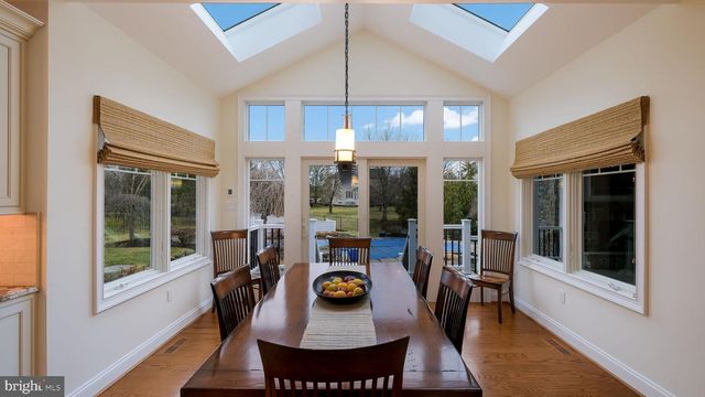 33 BITTERSWEET DR, Doylestown, PA 18901