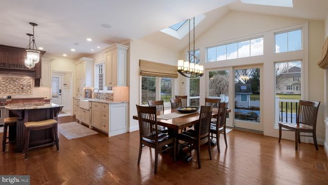 33 BITTERSWEET DR, Doylestown, PA 18901