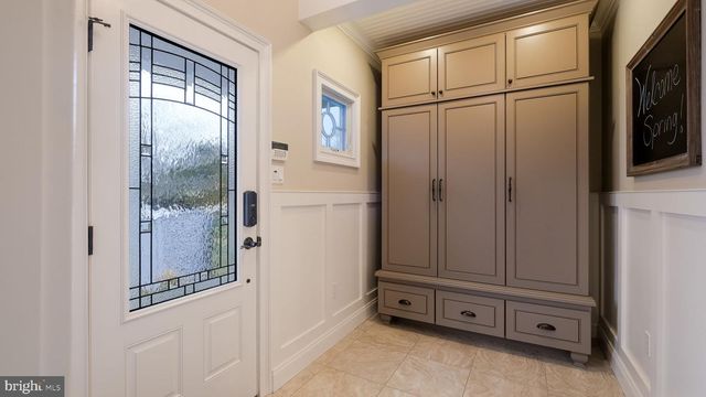 33 BITTERSWEET DR, Doylestown, PA 18901