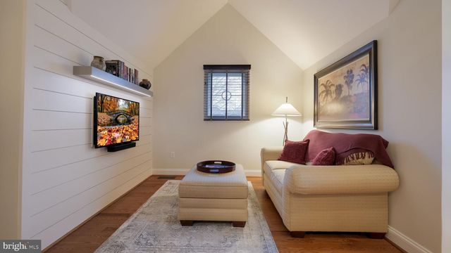 33 BITTERSWEET DR, Doylestown, PA 18901
