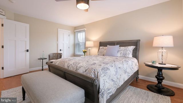 33 BITTERSWEET DR, Doylestown, PA 18901